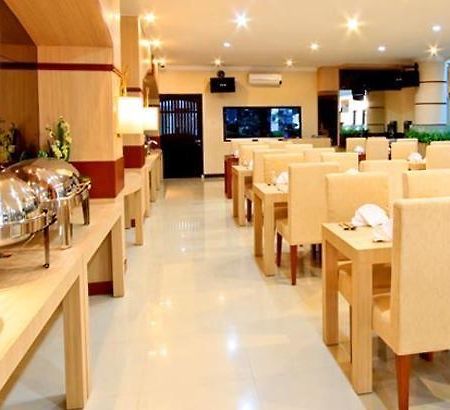 Hotel Marina アンボン エクステリア 写真
